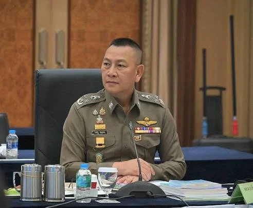 ผบ.ตร. ปัดตอบ! ปมหมอทวีศิลป์ลาออกทวงความเป็นธรรม