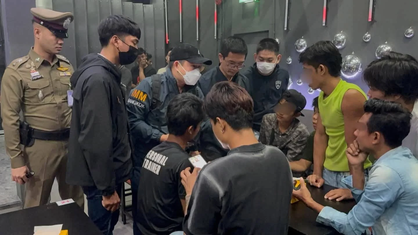 จับผับเถื่อน 2 แห่งในซอยราชดำริ 1