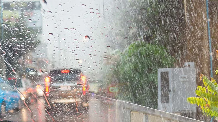 กรมอุตุฯ เตือน ฝนถล่ม 38 จังหวัด  ภาคตะวันออกตกหนัก70%