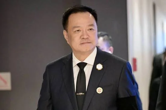 "อนุทิน" ปัดพบ”ทักษิณ”ที่มาเลย์ ยันงานแน่น!