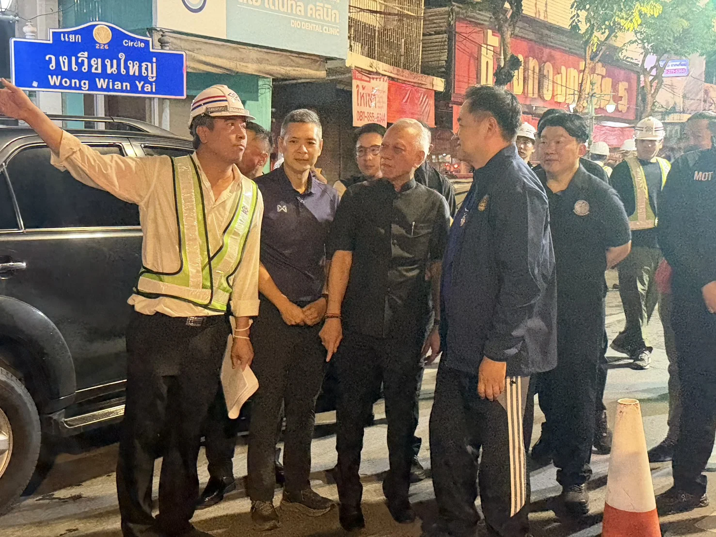 รฟม.เร่งอุดรอยรั่วอุโมงค์ใกล้วงเวียนใหญ่ นายกฯ รุดตรวจ หวั่นซ้ำรอยถนนยุบ