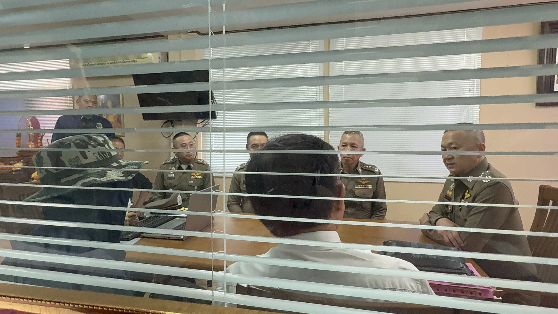 รวบครูคณิตฯ โรงเรียนดัง โปรไฟล์ดีกรีปริญญาเอก ล่วงละเมิดทางเพศนักเรียนชายกว่า 20 ราย