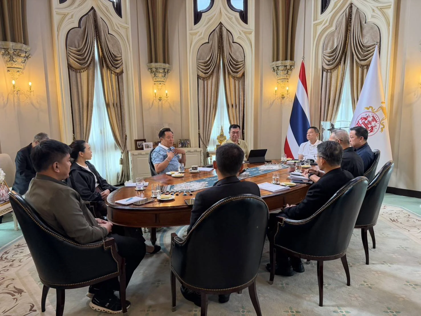 นายกฯ เข้าทำเนียบฯ เรียกประชุมด่วน เร่งรัดเดินหน้าเอาผิดคนทุจริตสอบท้องถิ่น