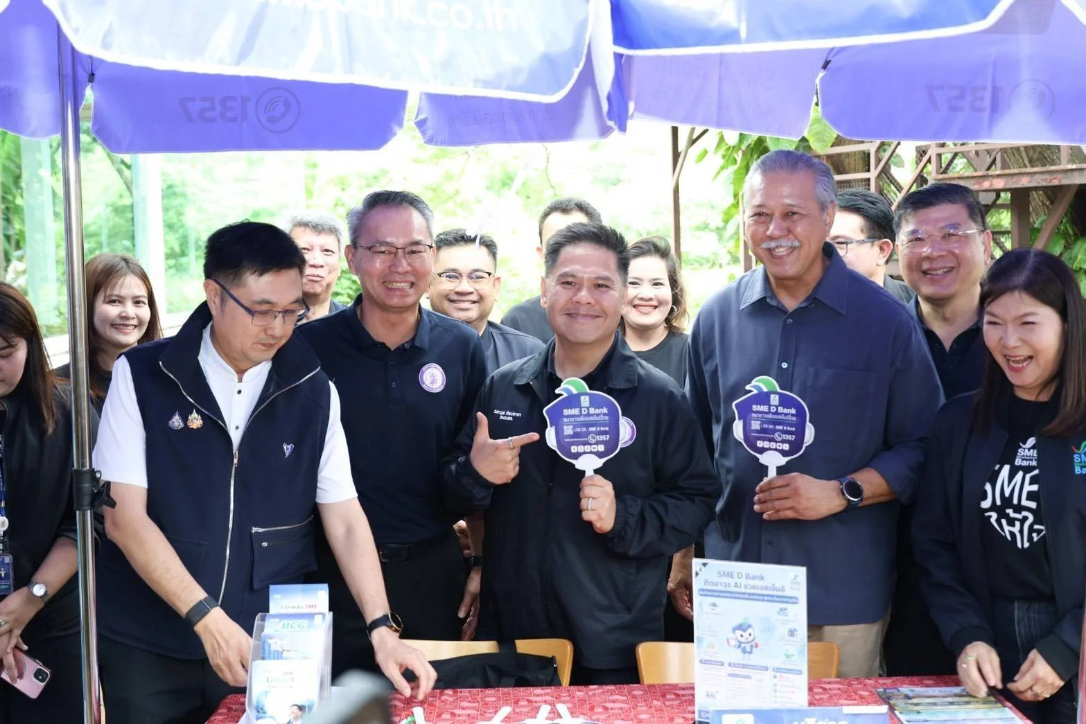 “รมว.วราวุธ” ลงพื้นที่เยี่ยมวิสาหกิจชุมชน-ลูกค้า SME D Bank