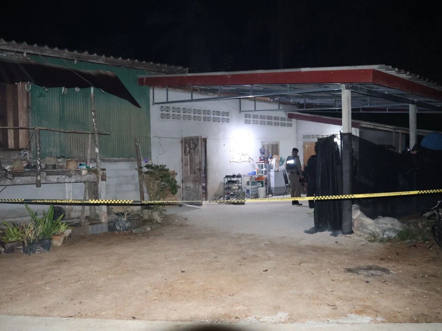 คนร้ายก่อเหตุสร้างสถานการณ์ ซุ่มยิงตำรวจยะลา