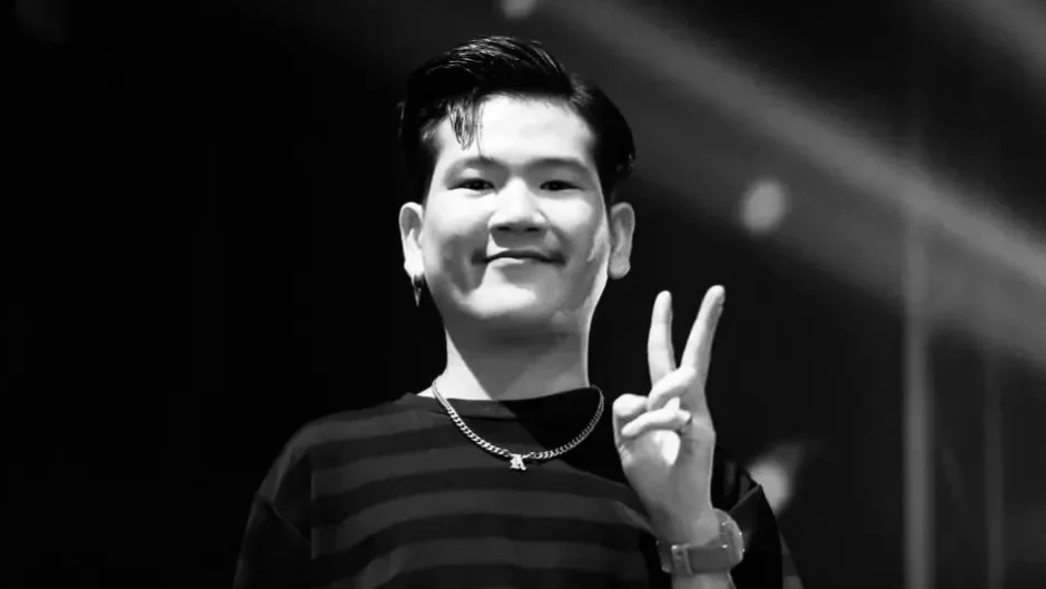 ช็อกวงการเพลง! “น้องดิน” นักร้องนำวงทศกัณฑ์ เสียชีวิตแล้วจากเหตุไฟไหม้โรงเบียร์ดัง