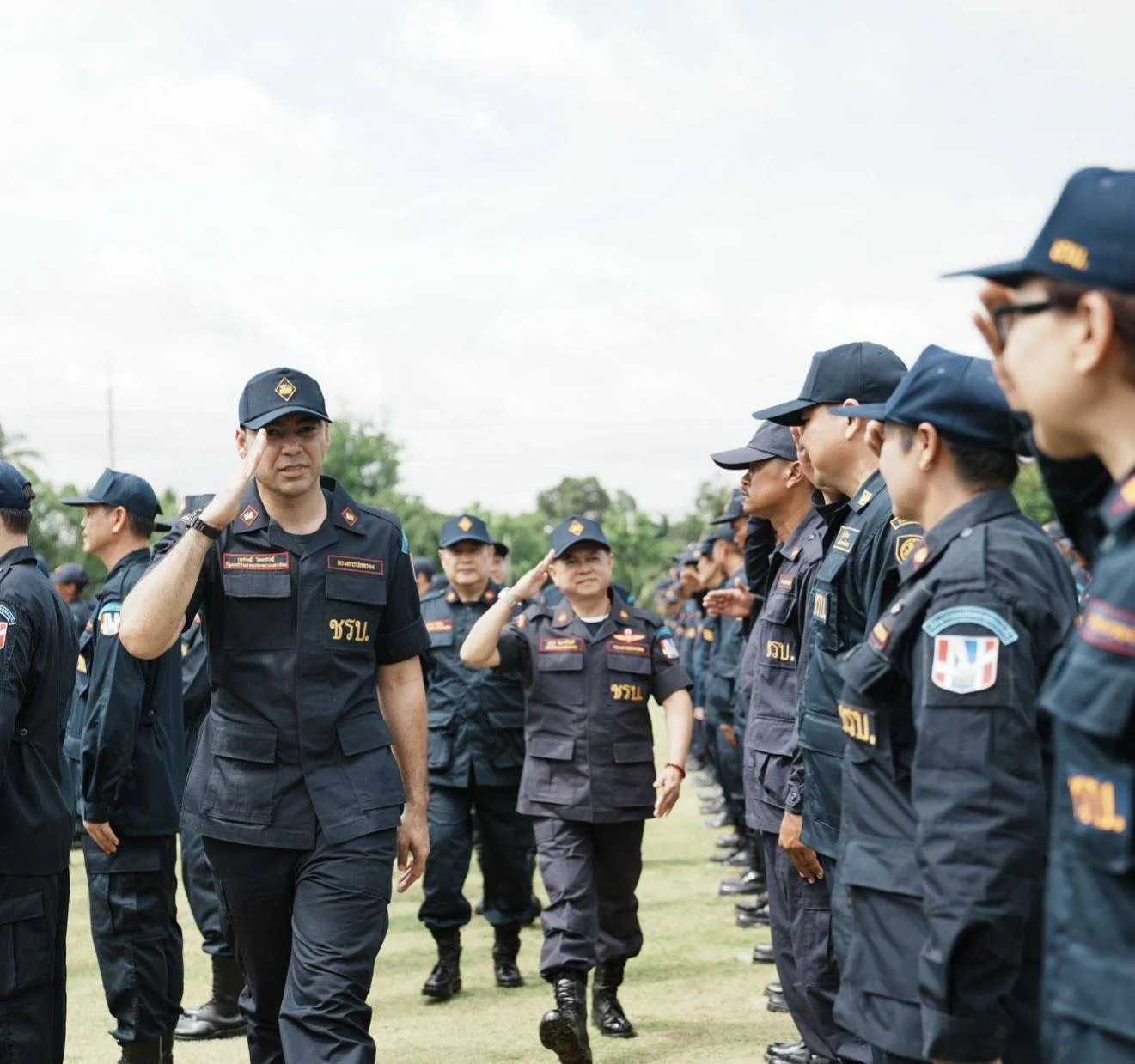“เจเศรษฐ์” เปิดงานวันชุดรักษาความปลอดภัยหมู่บ้าน