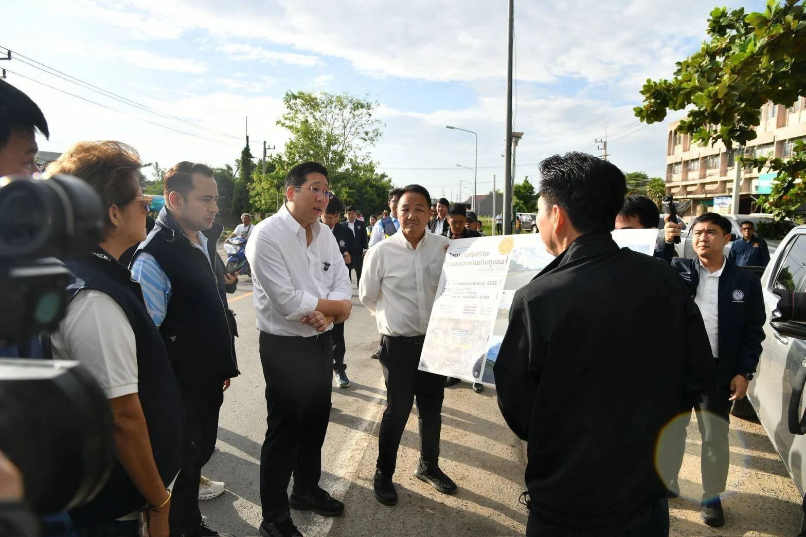 รมช.ภัทรพงศ์ ยกระดับความปลอดภัยและคุณภาพการเดินทาง
