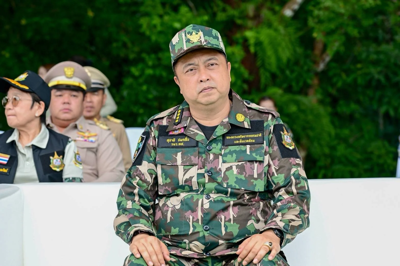 "สุชาติ" ลุยสกัดแพไม้สักลอยข้ามสาละวิน