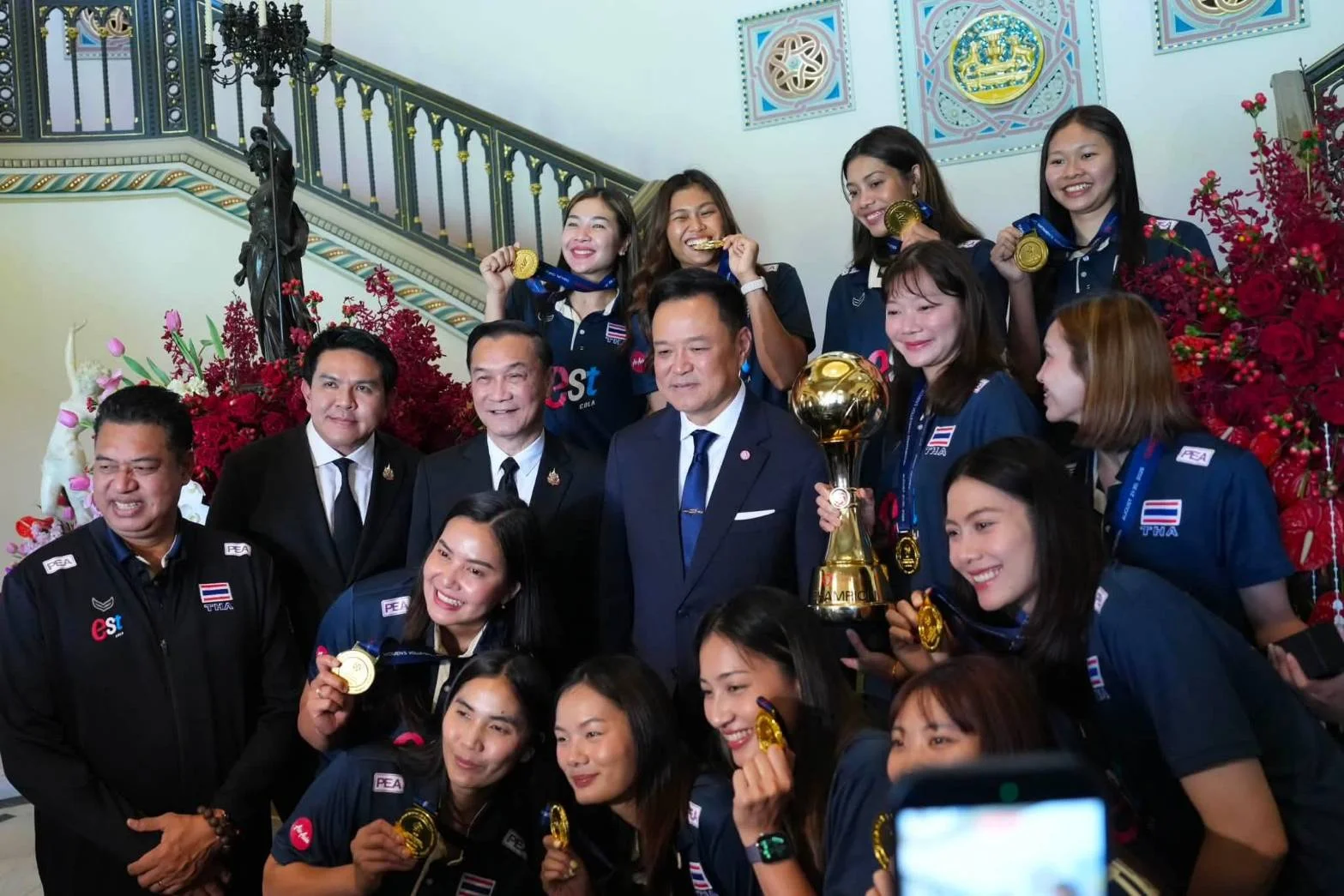 นักตบสาวไทยพบนายก