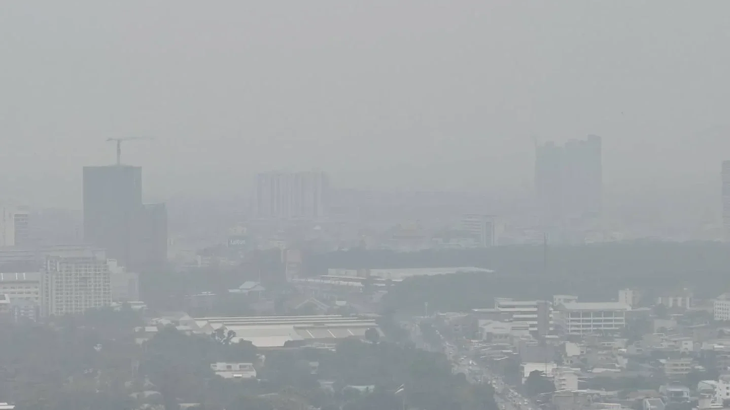 หมอกควันอินโดฯ พ่นพิษถึงไทย ภาคใต้อ่วม ฝุ่น PM 2.5 พุ่ง!