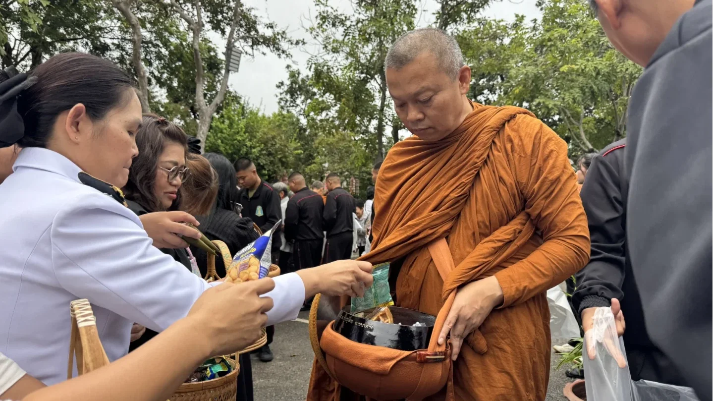 “หลวงพ่อบุญสิน” ร่วมน้อมถวายพระกุศล พิธีสตมวาร 100 วัน เจ้าฟ้าพัชรกิติยาภาฯ
