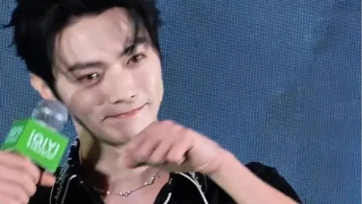 แฟนไทยกรี๊ด สวีข่าย ทำท่าจุ๊บเหมียวในงาน iQIYI Starship