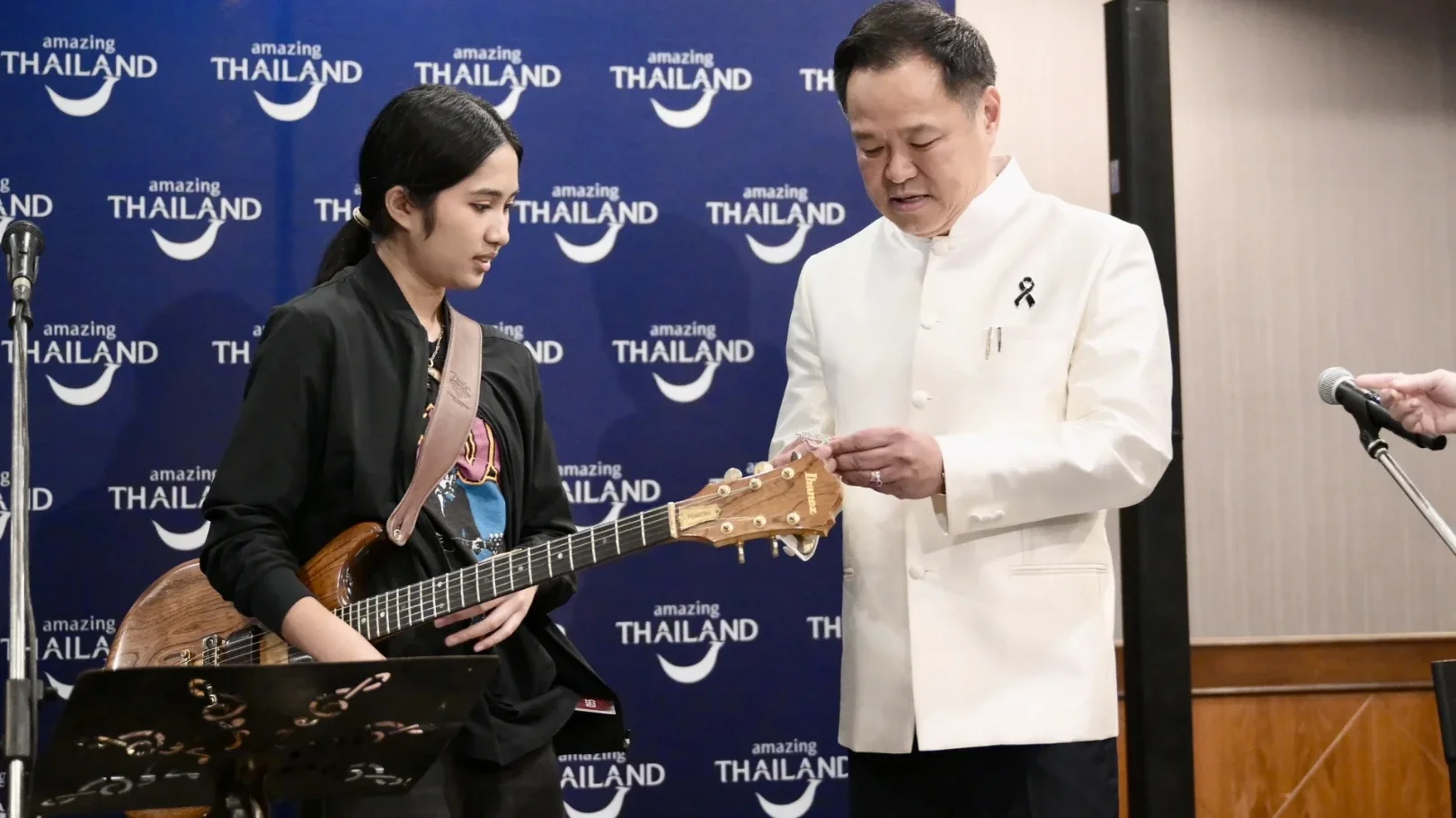 'อนุทิน' ปลื้ม 'เนเน่' คว้าแชมป์ AGT สร้างชื่อให้ประเทศไทย