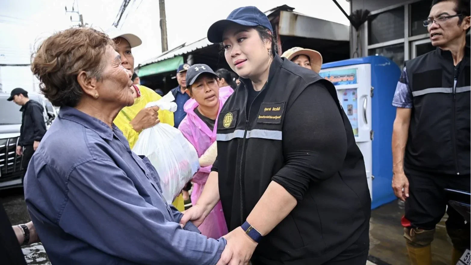 “ศุภมาส” ลงพื้นที่บางพลีใหญ่ เผยน้ำท่วมหลายจุดเริ่มคลี่คลาย ย้ำรัฐบาลดูแลต่อเนื่อง กำชับช่วยกลุ่มเปราะบางให้ทั่วถึง