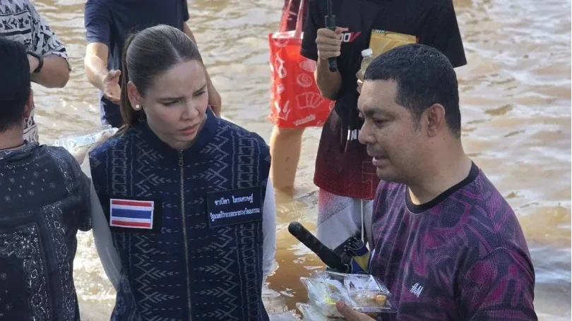 “รมว.ซาบีดา” เดินหน้าโรงครัวจิตอาสา วธ. ต่อเนื่องวันที่ 4