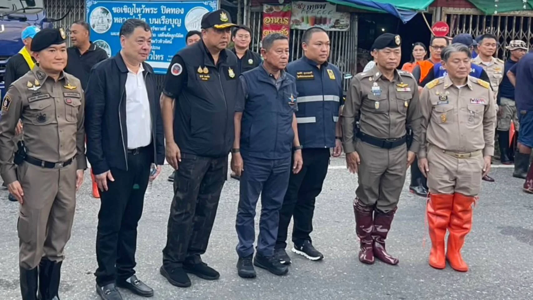 “รมว.กลาโหม–รมว.เกษตร–รมช.มท.” ลงฉะเชิงเทรา รับมือน้ำท่วม