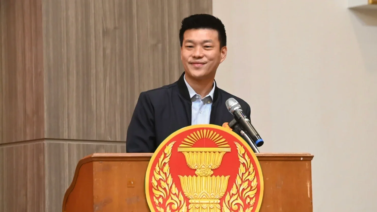 'เท้ง ณัฐพงษ์' ยื่นอภิปรายไม่ไว้วางใจรัฐบาล  จัดหนักรัฐมนตรีภูมิใจไทย