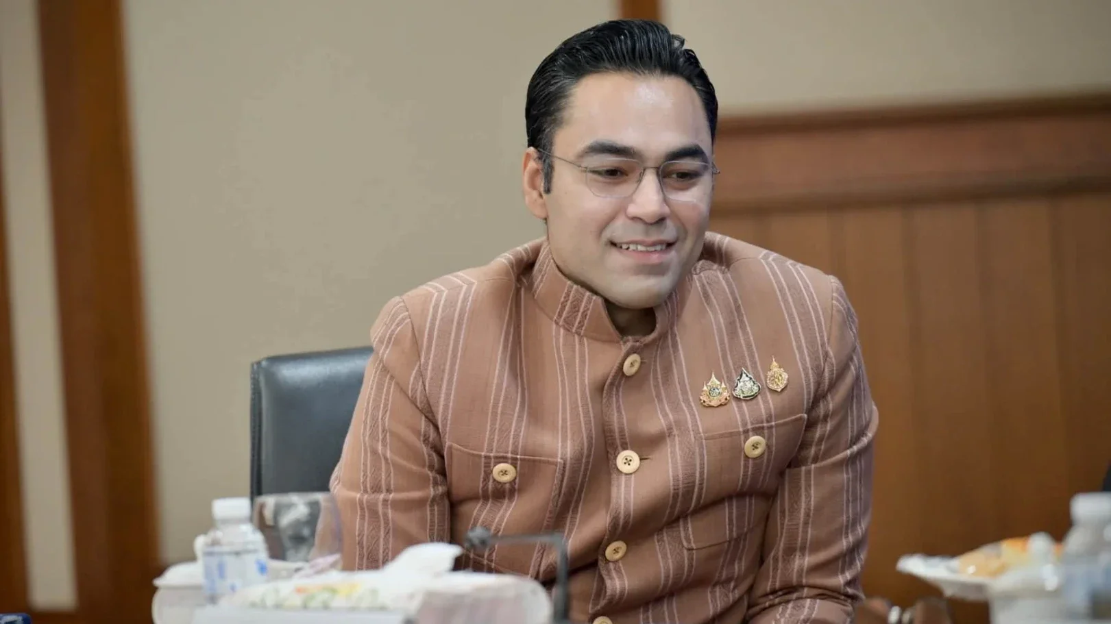 'เจเศรษฐ์' พร้อมชนสภา! ยินดีแจงทุกประเด็น หลังมีชื่อโดนซักฟอก 1 ใน 18 รมต.