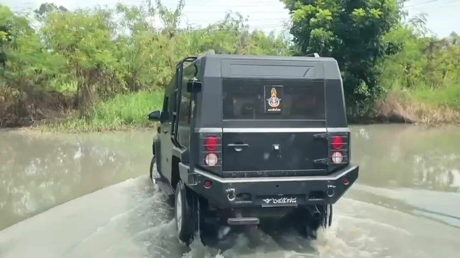 กองทัพไทยผนึก กทม. ส่งรถทหาร–ทีมแพทย์ช่วยชาวหนองจอก