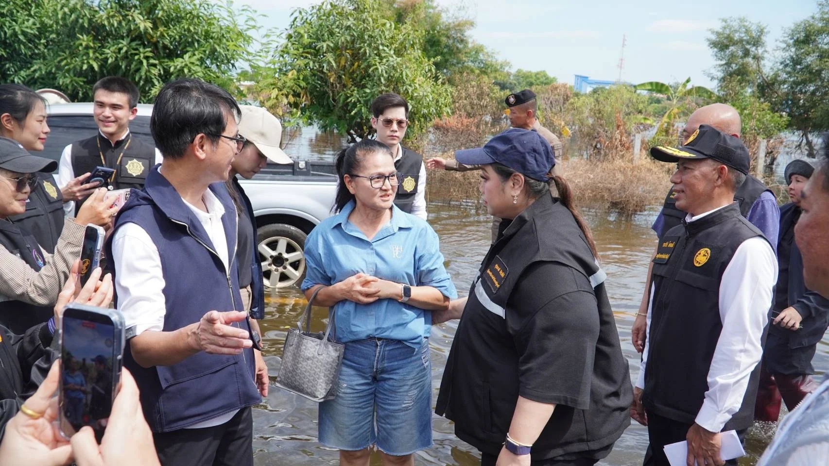 “ศุภมาส” เยี่ยมผู้ประสบภัยปราจีนบุรี–นครนายก พร้อมประสานฟื้นฟูหลังน้ำลด