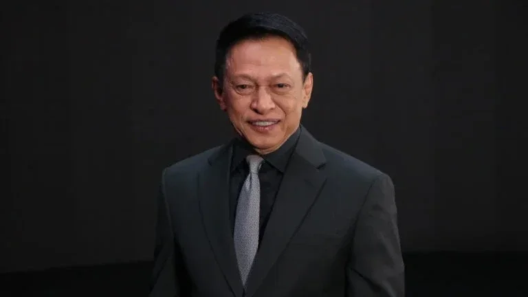 “ต๋อย ไตรภพ” ยันไม่ปิดบริษัท ปรับโครงสร้างลุยออนไลน์เต็มตัว
