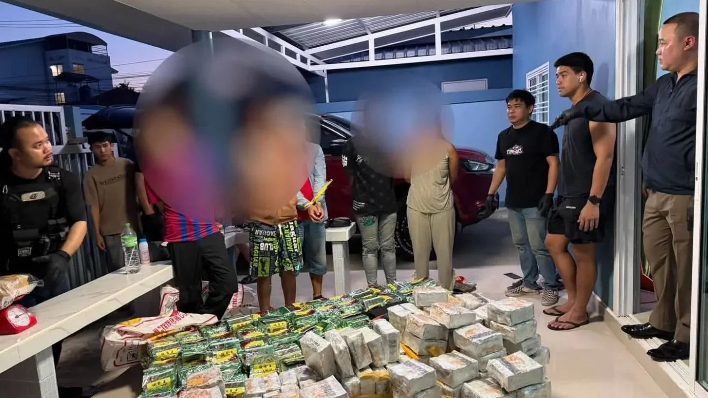 “รองแมน”แถลงสืบน.7 ยึดไอซ์ลอตใหญ่ 400 กก.ซุกบ้านเช่าบางละมุง