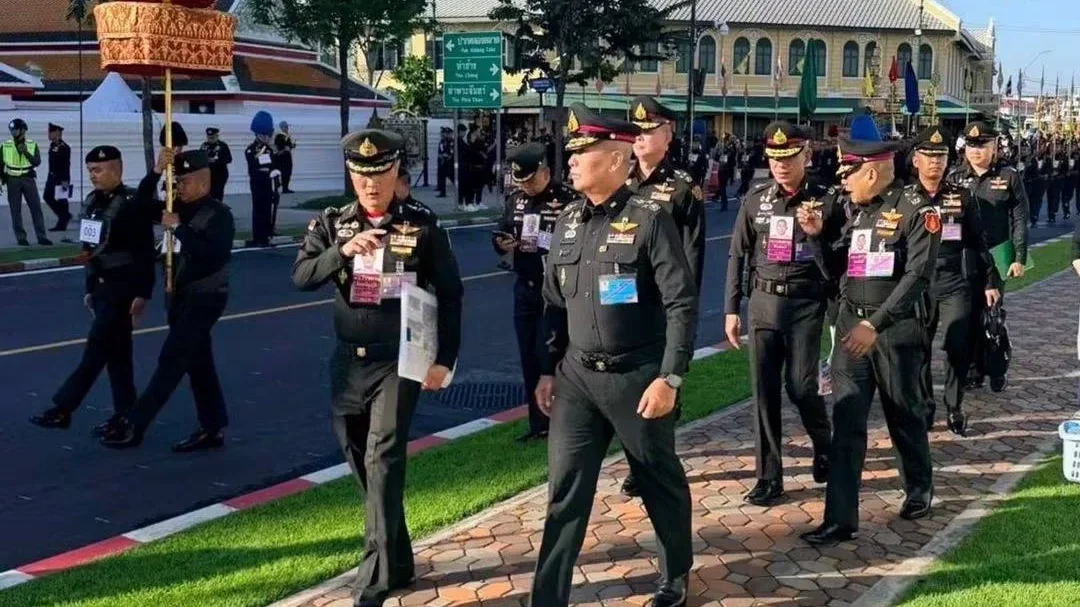 ผบ.ทบ. ตรวจความพร้อมการ ซักซ้อมริ้วขบวนฯ พระราชพิธีถวายพระเพลิงพระบรมศพฯ พระบรมราชชนนีพันปีหลวง