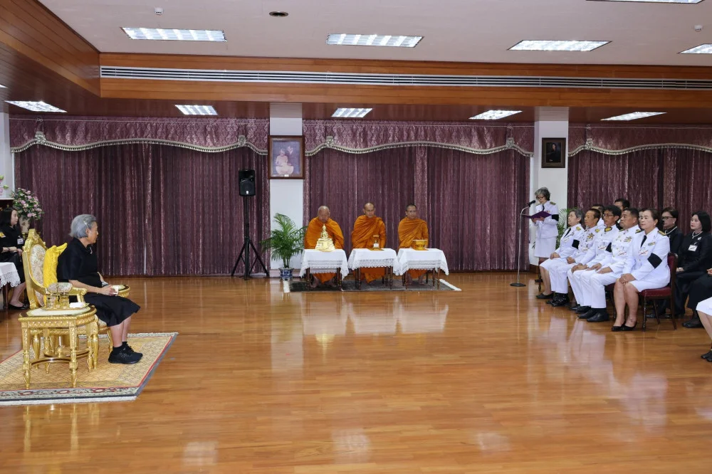 วันจันทร์ที่ ๑๓ เมษายน ๒๕๖๙  กรมสมเด็จพระเทพรัตนราชสุดา ฯ เสด็จลง ณ อาคารชัยพัฒนา สวนจิตรลดา