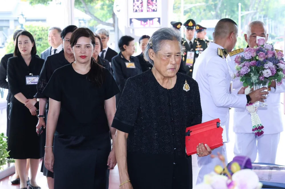 กรมสมเด็จพระเทพรัตนราชสุดาฯ พระราชดําเนินไปในการบําเพ็ญพระราชกุศลปล่อยโค และพันธุ์สัตว์น้ํา เนื่องในโอกาสวันคล้ายวันพระราชสมภพ ๒ เมษายน ๒๕๖๙ ณ ท่าวาสุกรี