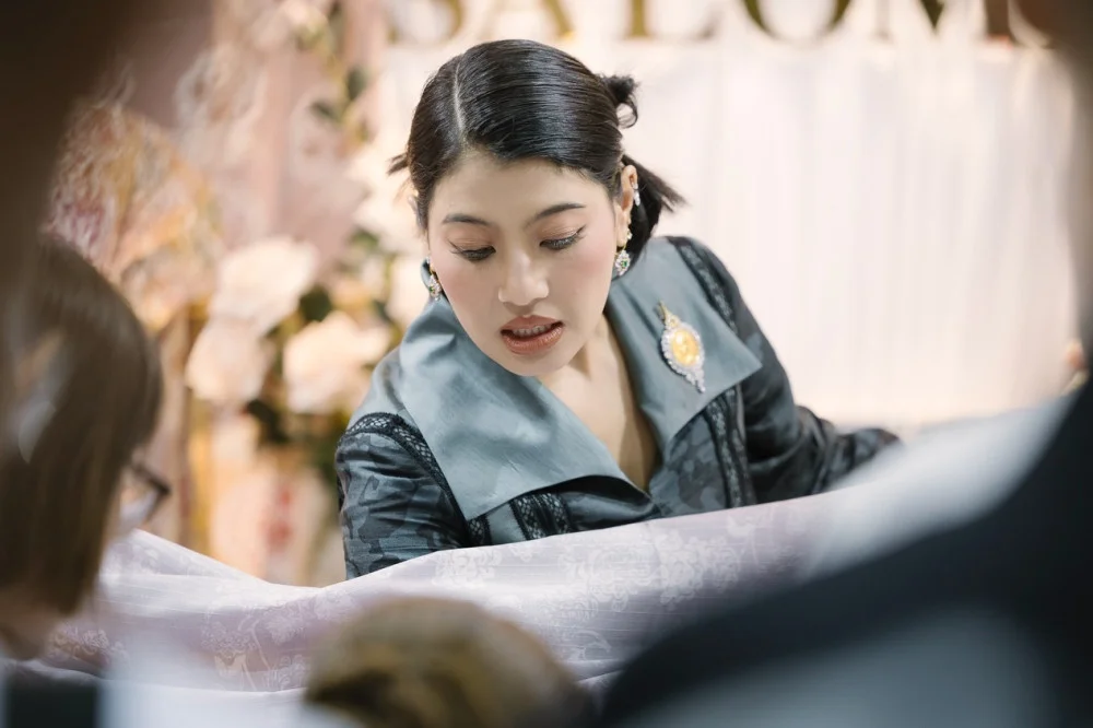 สมเด็จพระเจ้าลูกเธอ เจ้าฟ้าสิริวัณณวรี นารีรัตนราชกัญญา เสด็จทอดพระเนตรนิทรรศการและการจัดแสดงผลงานภูมิปัญญาผ้าไทยและงานหัตถกรรมชุมชนภาคใต้