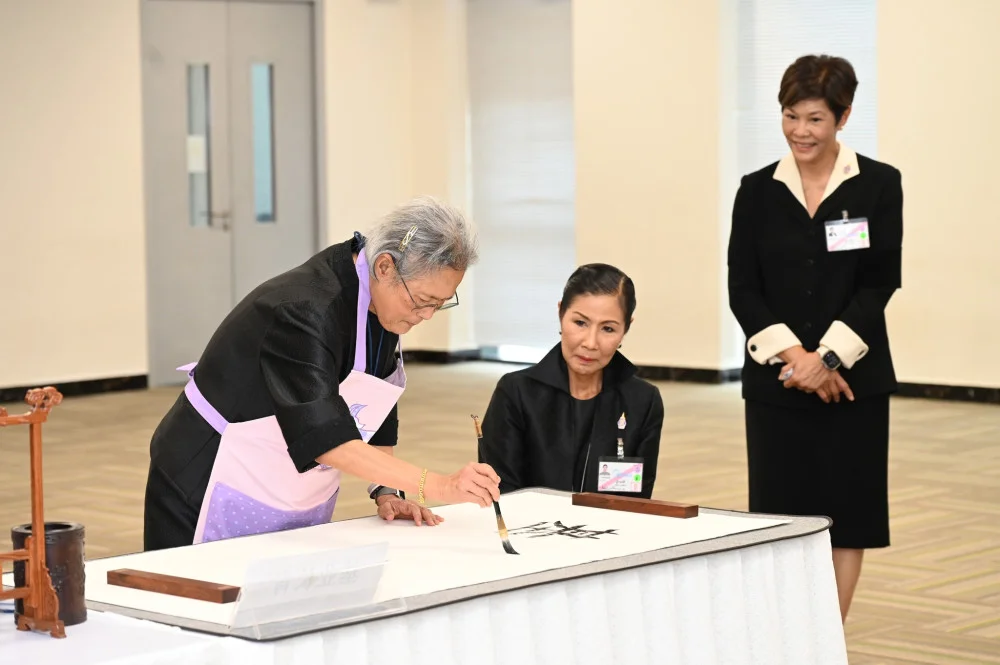 วันที่ ๖ กุมภาพันธ์ ๒๕๖๙ กรมสมเด็จพระเทพรัตนราชสุดา ฯ เสด็จพระราชดําเนินไปทอดพระเนตรการดําเนินงาน โรงงานบริษัท ไมเดีย รีฟริจเจอเรชั่น อีควิปเมนท์