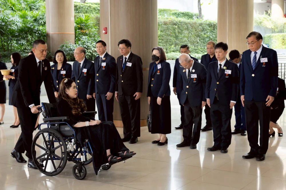 ศาสตราจารย์ ดร. สมเด็จพระเจ้าน้องนางเธอ เสด็จไปทรงบรรยายพิเศษ เรื่อง การเกิดโรคมะเร็ง คณะแพทยศาสตร์ศรีสวางควัฒน ราชวิทยาลัยจุฬาภรณ์ เป็นวันแรก