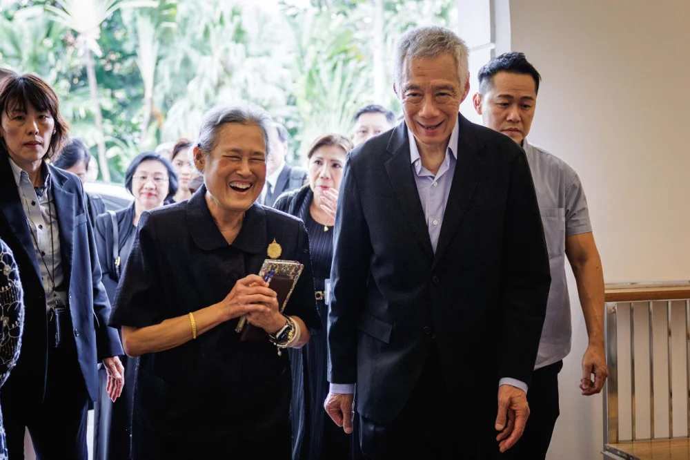 วันที่ ๗ มกราคม ๒๕๖๙ กรมสมเด็จพระเทพรัตนราชสุดาฯ พระราชทานพระราชวโรกาสให้ นายลี เซียน ลุง รัฐมนตรีอาวุโสแห่งสาธารณรัฐสิงคโปร์ และภริยา เฝ้าทูลละอองพระบาทและถวายพระกระยาหารกลางวัน