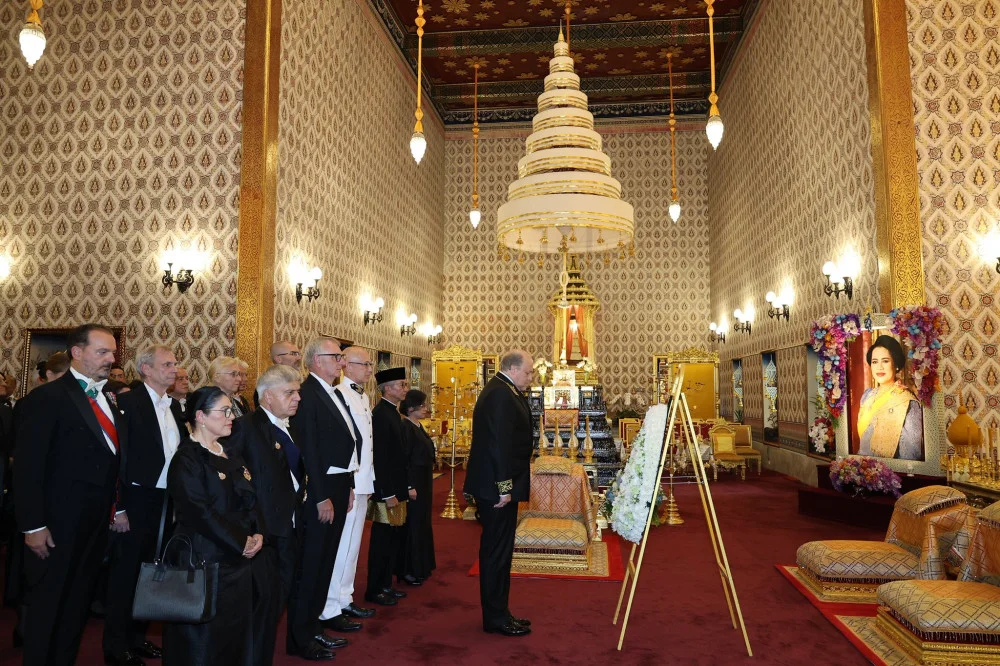วันที่ ๗ พฤศจิกายน ๒๕๖๘ คณะทูตานุทูต ถวายความอาลัยพระบรมศพสมเด็จพระนางเจ้าสิริกิติ์ พระบรมราชินีนาถ พระบรมราชชนนีพันปีหลวง ณ พระที่นั่งดุสิตมหาปราสาท ในพระบรมมหาราชวัง