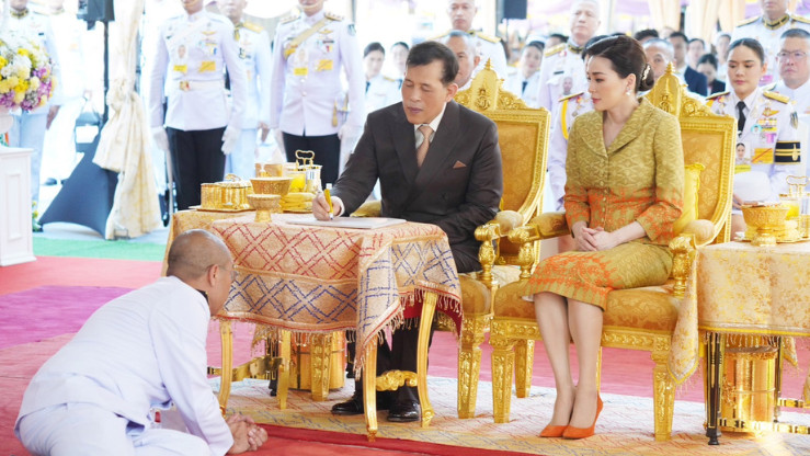 ในหลวง-พระราชินี ทรงเปิดศาลแขวงสงขลา