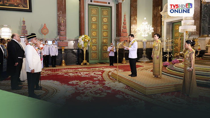 'ในหลวง' ทรงรับการถวายพระพรชัยมงคล จากคณะทูตานุทูต-ผู้แทนฝ่ายกงศุล