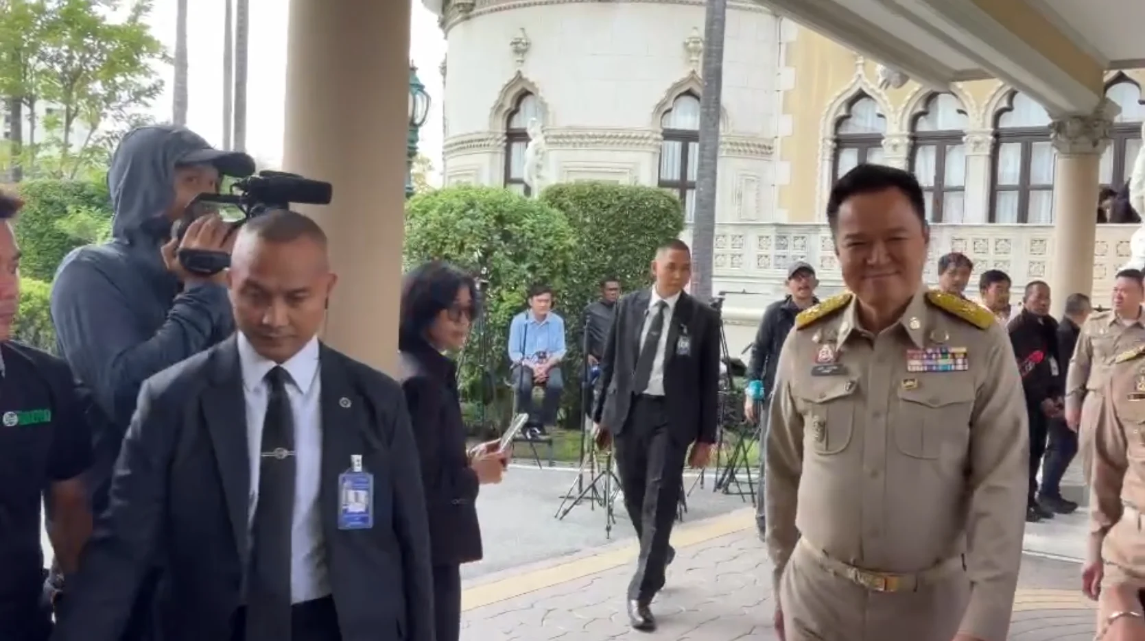 นายกฯ เผยใช้เงินกู้คงเหลือ 4 หมื่นล้าน ต่ออายุ “ไทยช่วยไทยพลัส”