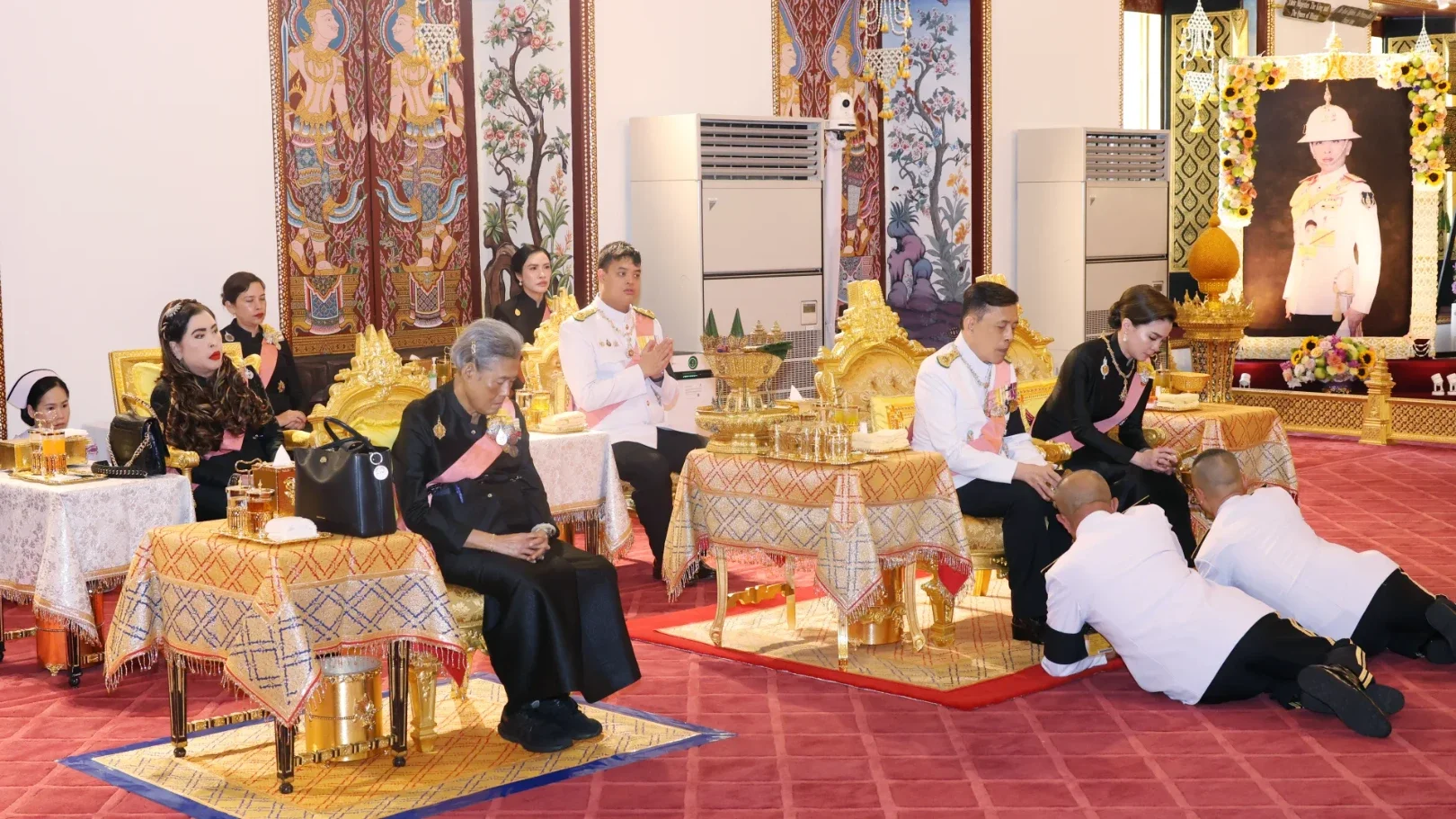 ในหลวง–พระราชินี ทรงบำเพ็ญพระราชกุศลสตมวาร 100 วัน เจ้าฟ้าพัชรกิติยาภาฯ
