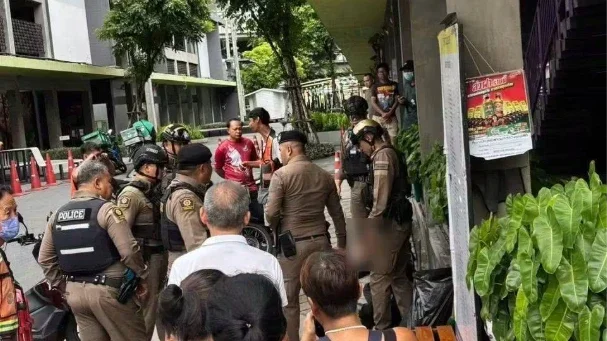 เกิดเหตุปล้นร้านทองย่านอุดมสุข