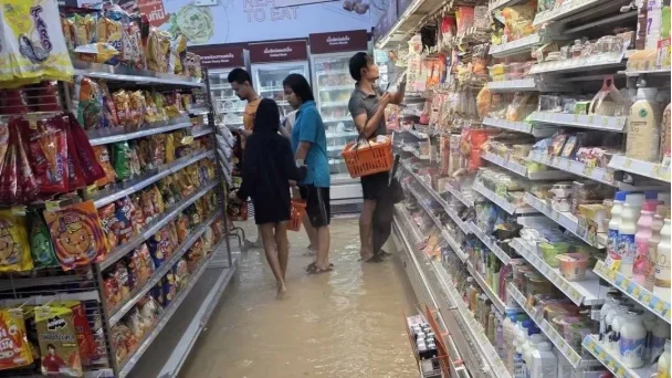 อย่าตื่นตระหนก! รัฐบาลยืนยันสินค้าอุปโภคบริโภคยังเพียงพอ